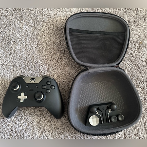 Elite Wireless Controller - Black Will Add Charging Cable - Picture 3 of 7